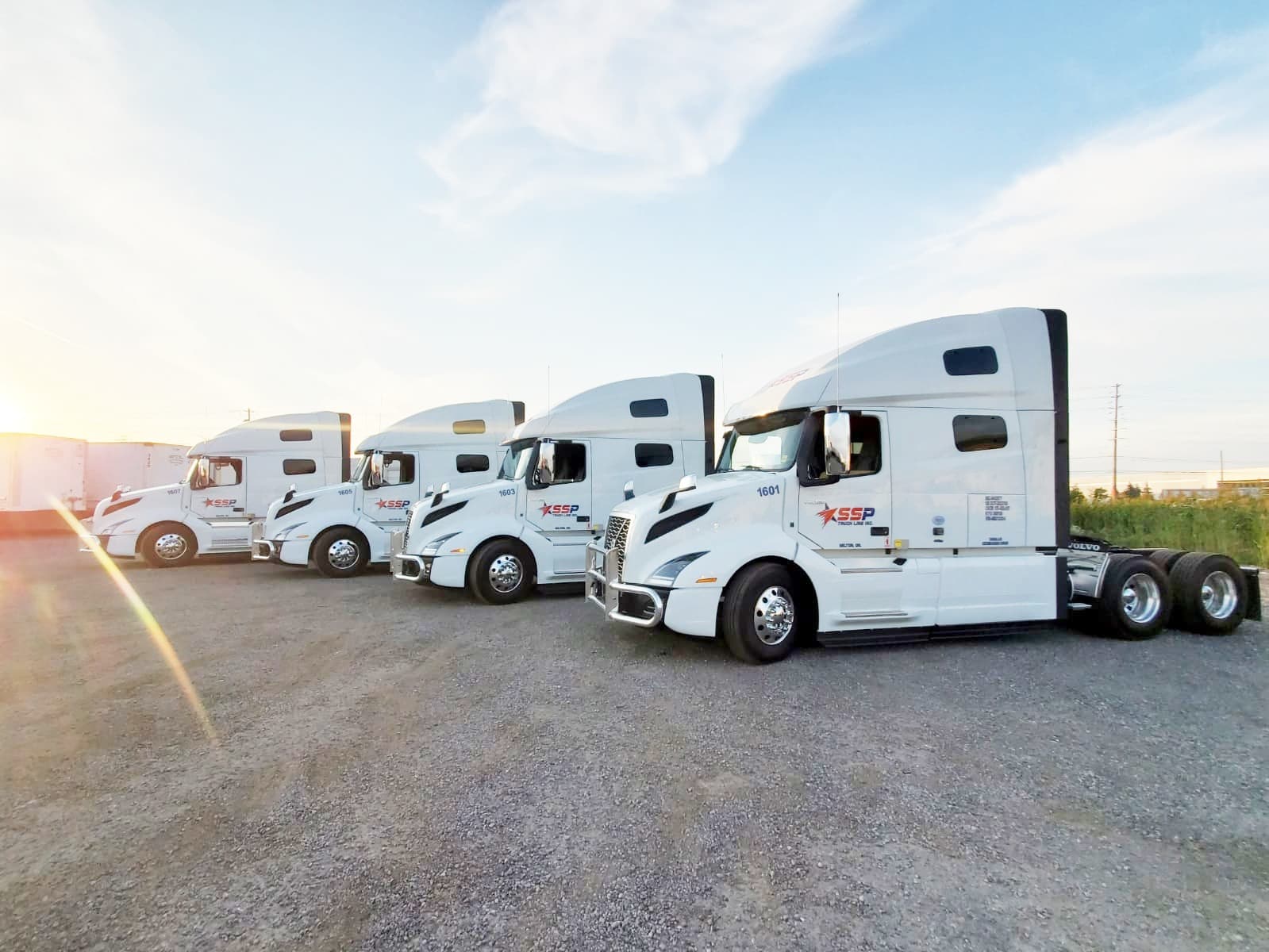 What Can You Ship in a Dry Van Trailer? A Comprehensive Guide